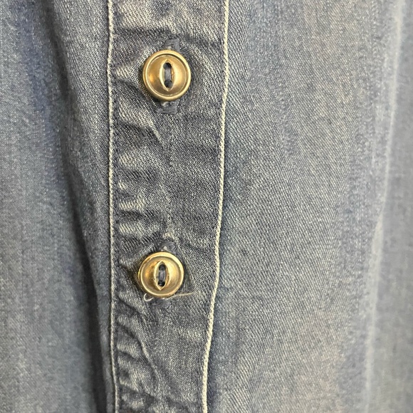 French Laundry Soft Chambray Tencel Button Up Shirt | Medium | Capsule Elevated - Picture 7 of 7